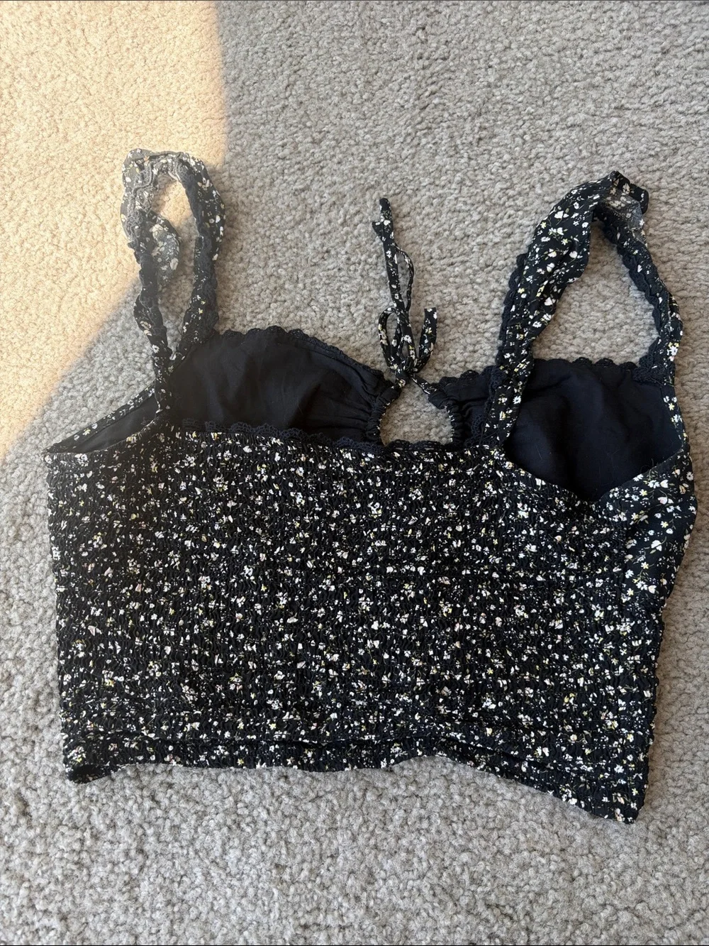 Forever 21 Black Floral Lace-Trim Smocked Crop Top - Picture 5 of 5